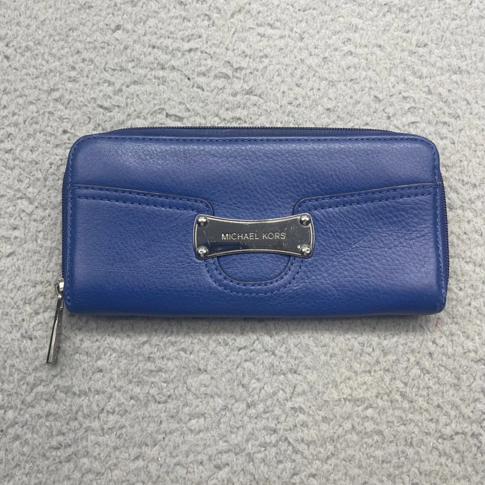 Michael Kors AP-1304 Blue Pebbled Leather Saratoga Zip Around Continental Wallet